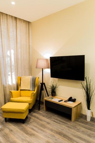 Malon Apartments Odessa Buitenkant foto